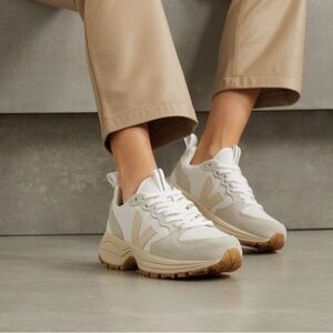 SOLD** Veja Venturi mesh suede sneaker white Pierre natural